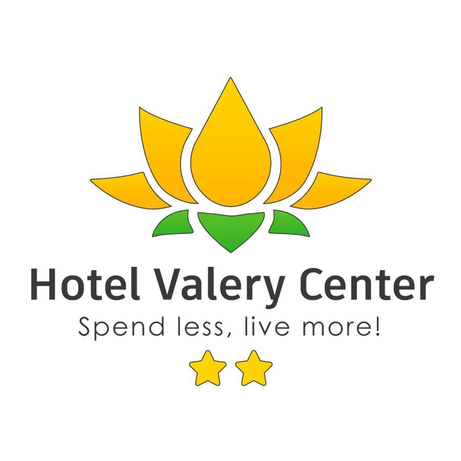 Hotel Valery 2 Estrellas Уарас Екстериор снимка